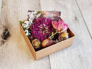 Mini Dried Flower Gift Box (hide giftcard inside)