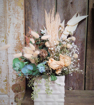 Dried Flower Arrangment (Neutral Colors)