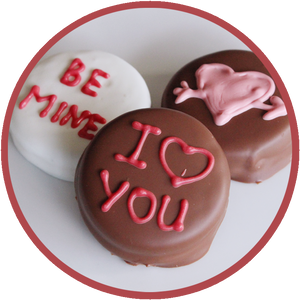 Romantic Oreos Decorated with Chocolate