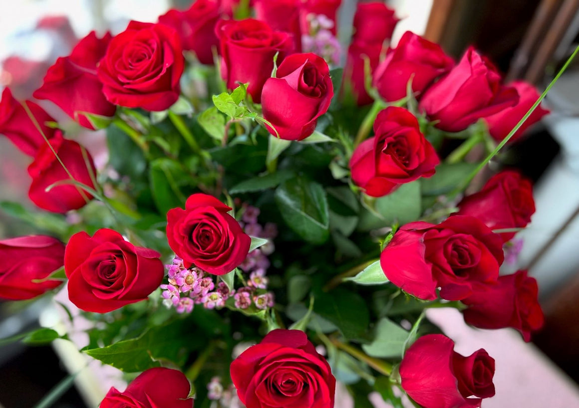 Valentine's Day Rose Bouquet, Standard (Medium-Stem)